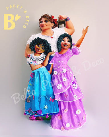 Piñata Luisa, Isabella y Miravel